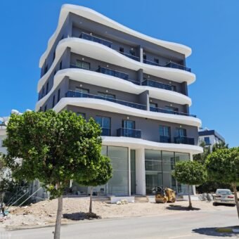 Новые апартаменты 1+1 в центре Кирении